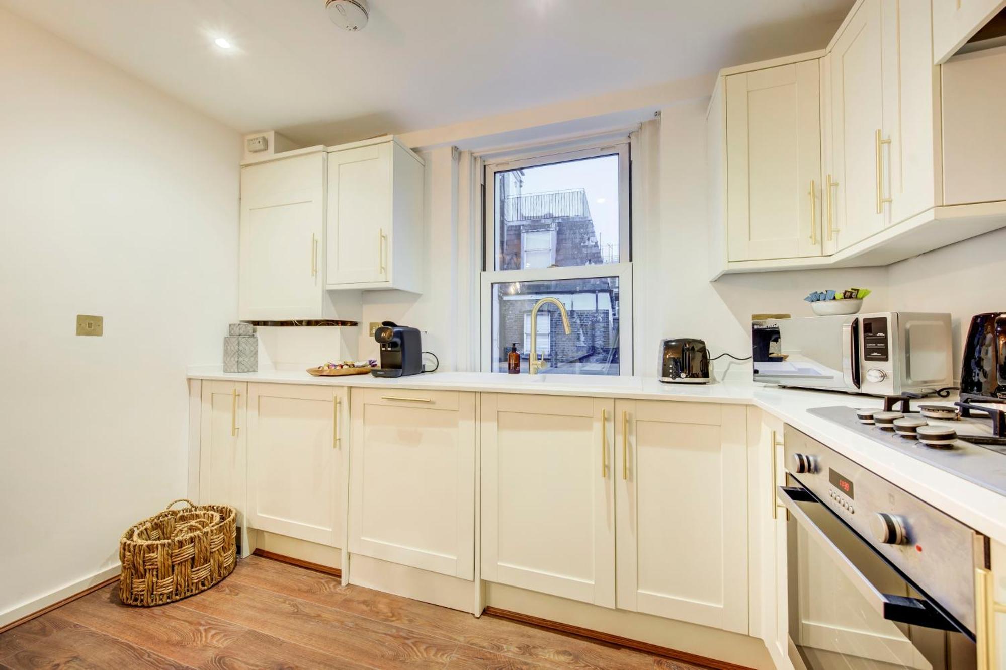 Prime Location Marylebone 4 Bed Designer Flat * Londra